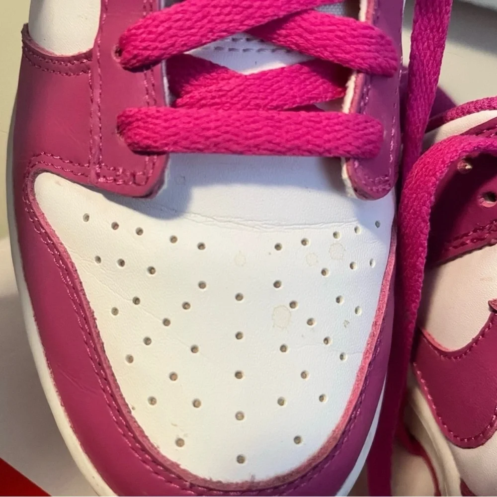 Nike Women's Pink and White Sneakers - Picture 3 of 5